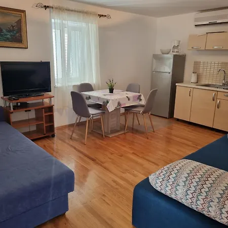 Apartment Ivana *
