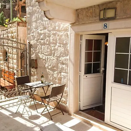Ivana Apartment *