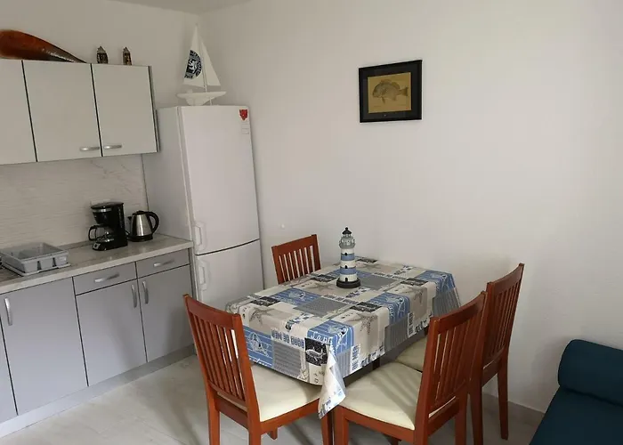 Ivana דירה מאקרסקה